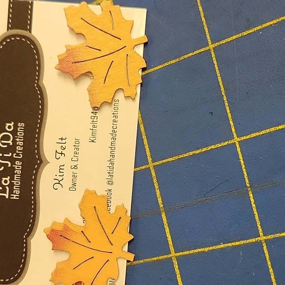 La Ti Da Handmade Leaf Leaves 1" Earrings Fall Autumn Thanksgiving